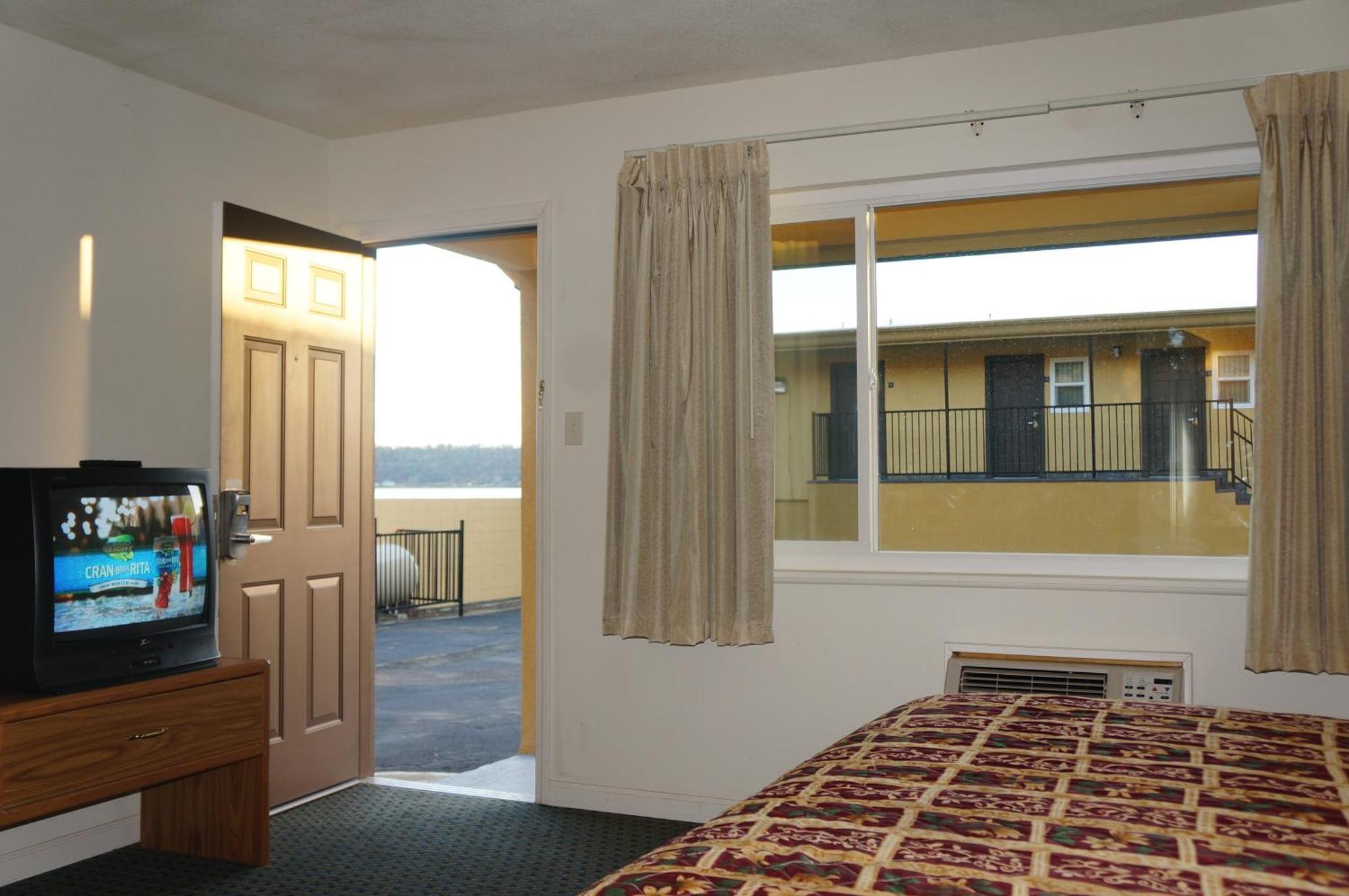 Lake Marina Inn Clearlake Oaks Kamer foto