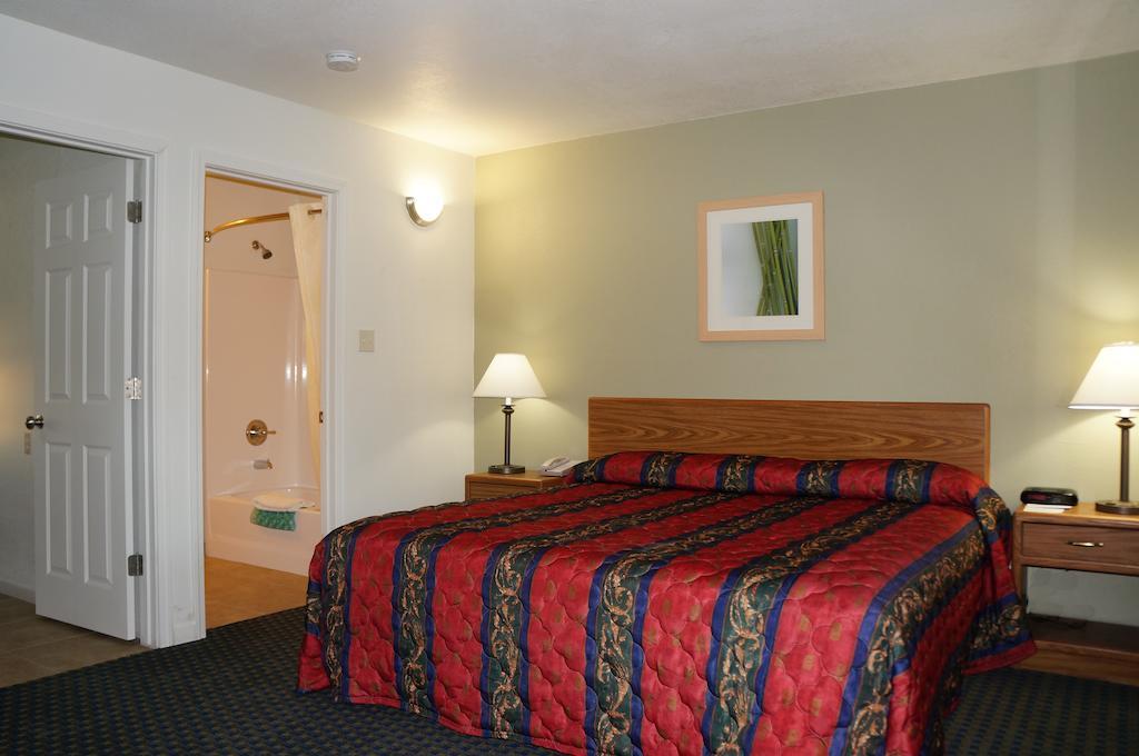 Lake Marina Inn Clearlake Oaks Kamer foto