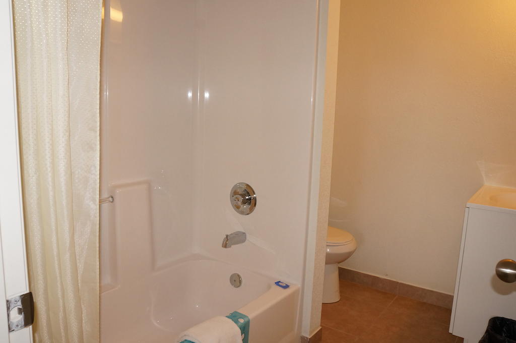 Lake Marina Inn Clearlake Oaks Kamer foto